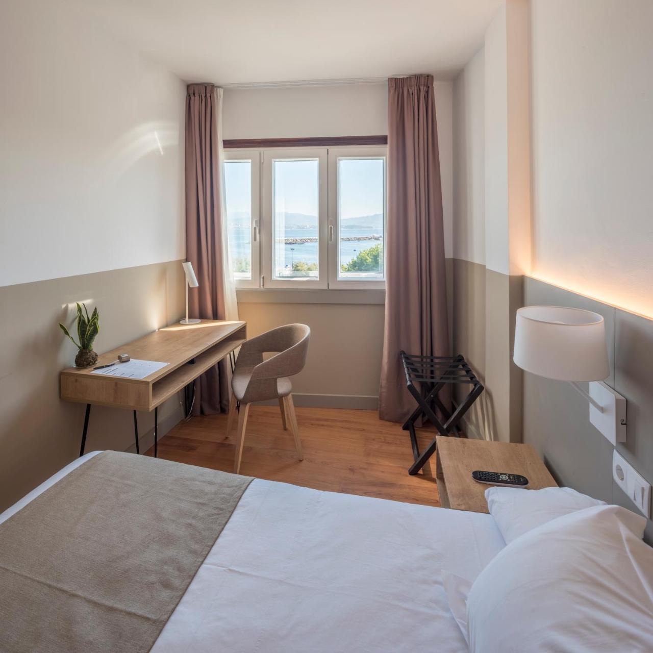 Hotel Airinos 3* Cangas do Morrazo Zewnętrze zdjęcie